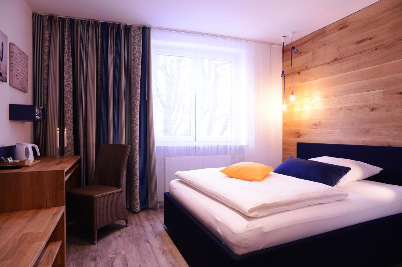 Gasthof Zur Post Hotel Und Parkplatz Vohenstrauss Ngoại thất bức ảnh