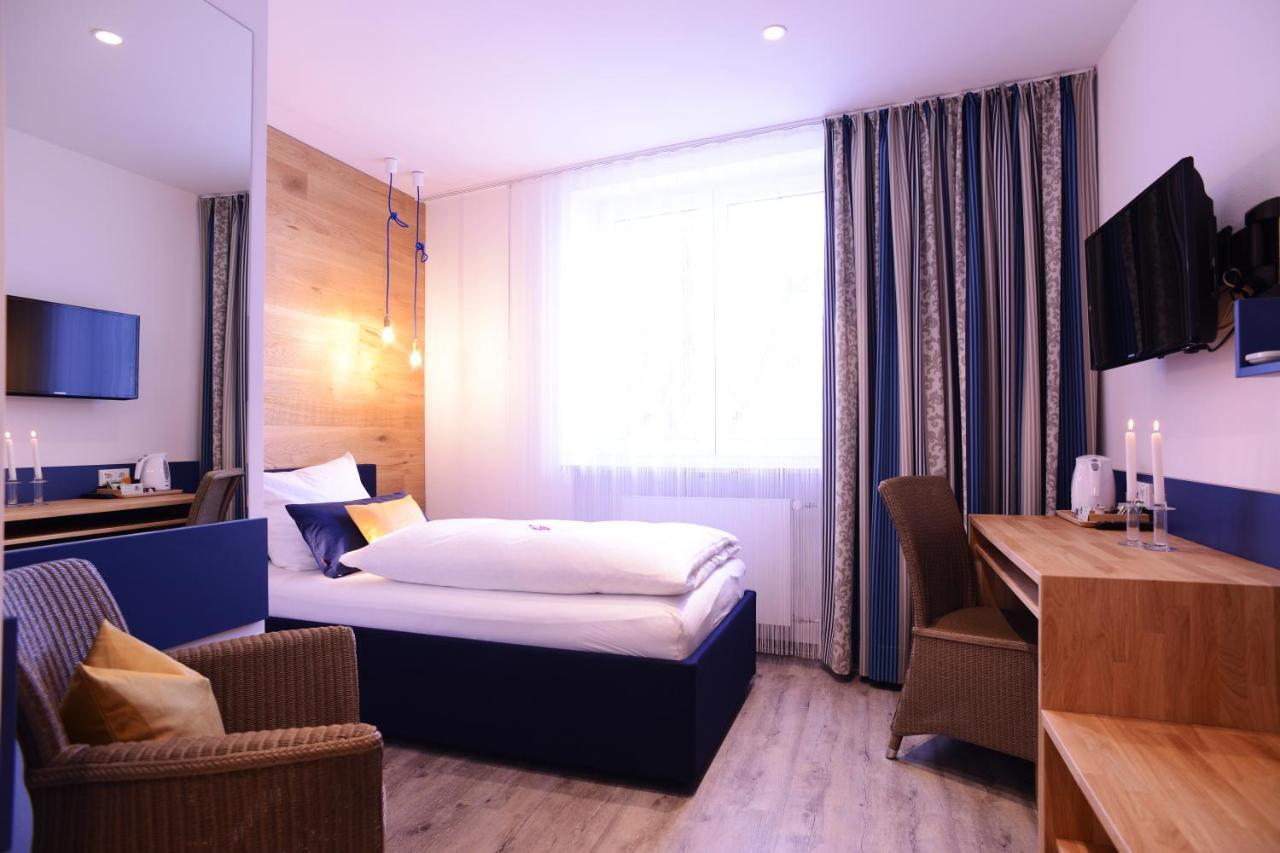 Gasthof Zur Post Hotel Und Parkplatz Vohenstrauss Ngoại thất bức ảnh